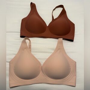 🌻🌻SET OF 2 Viral “jelly bra” Seamless Wireless Bras - Brown and Tan Size Large